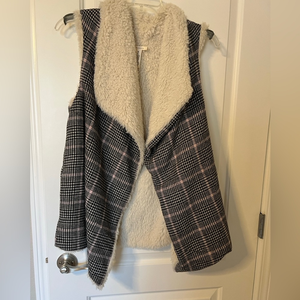 #160. Westbound Womens Sherpa Lined Gingham Print Vest Size M